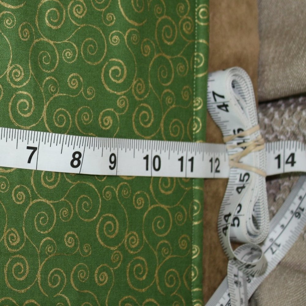 Hand-Crafted Reversible Table Linens - Picture 10 of 10